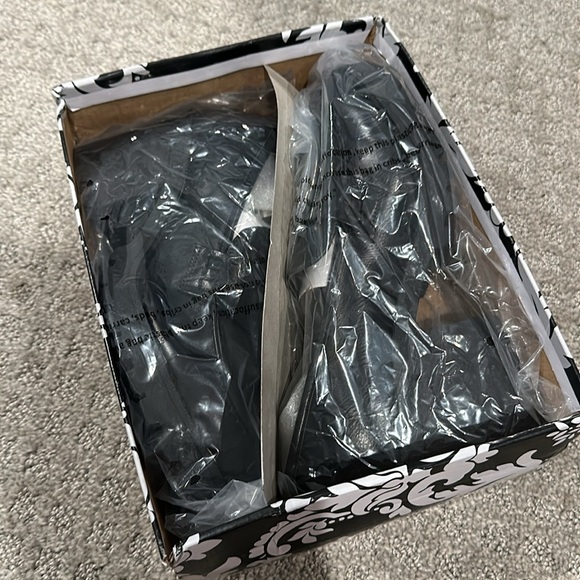 Platform Mary Janes Loafer Heels - Picture 6 of 8